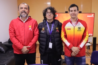 Varios deportistas estuvieron en la posesión de los miembros de la Comisión de Atletas del Equipo Bogotá