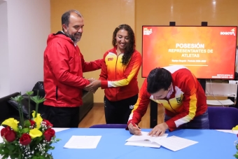 Varios deportistas estuvieron en la posesión de los miembros de la Comisión de Atletas del Equipo Bogotá