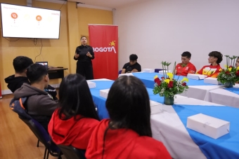 Varios deportistas estuvieron en la posesión de los miembros de la Comisión de Atletas del Equipo Bogotá