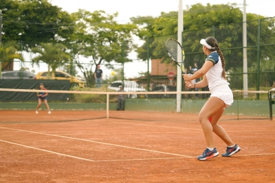 Tenis