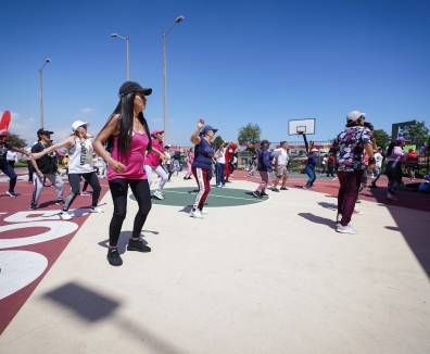 Sesión de actividad física en parque