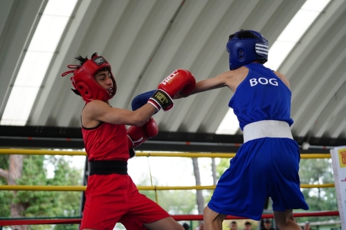 Practica de Boxeo en Juegos Distritales Juveniles
