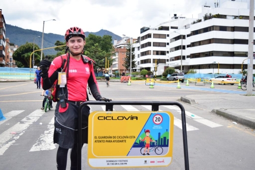 Señalización en la Ciclovía de Bogotá