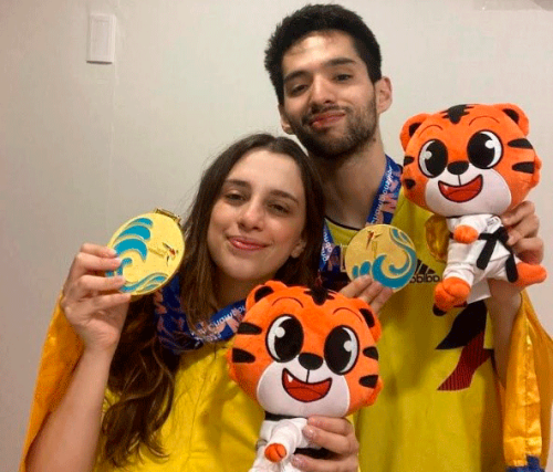 Jehison Mateus y María Kamila Niño, ganaron el torneo mundial de taekwondo. Foto IDRD.