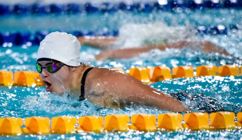 La piscina de la Universidad del Quindío ha recibido las competencias de paranatación y a cientos de espectadores y barras.