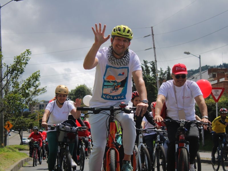 Personas en bicicleta en la Ciclovía