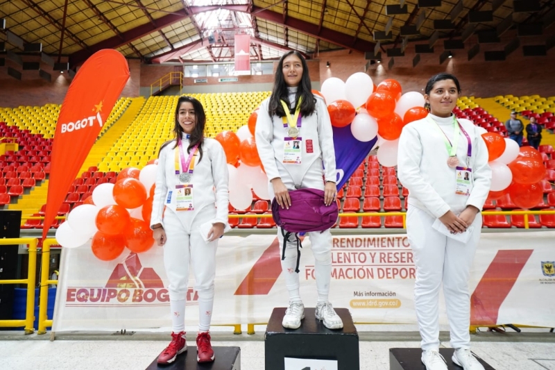 Podio Juegos Distritales Juveniles