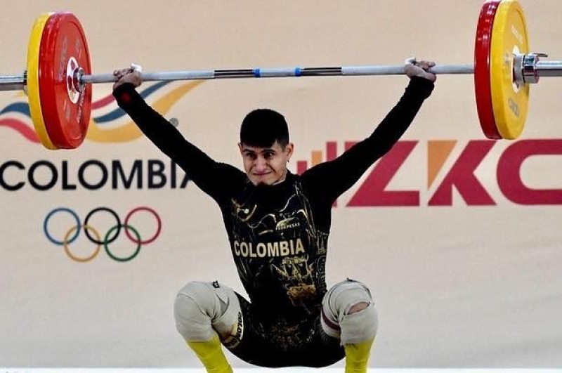 Miguel Ángel Suárez obtuvo medalla de bronce en envión 55 kgs en el Mundial de Pesas, cuarta medalla para Colombia. Foto cortesía IWF.