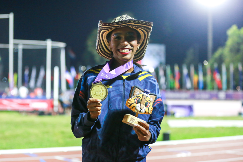 Con ejecución de 6.92 metros, Natalia Linares ganó la medalla de oro en salto largo e impuso nueva marca para los Juegos Panamericanos Junior. Foto cortesía COC.