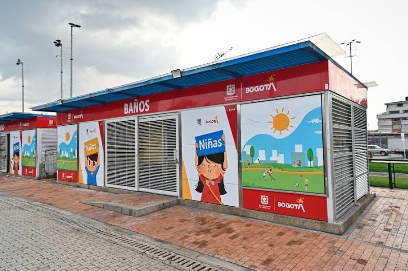 Baños en el Parque Movistar Arena. 