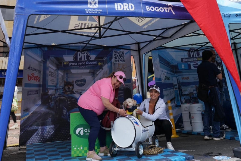 IDRD fortalece la Ciclovía de Bogotá con estaciones tipo “Pit Stop” para el bienestar de las mascotas