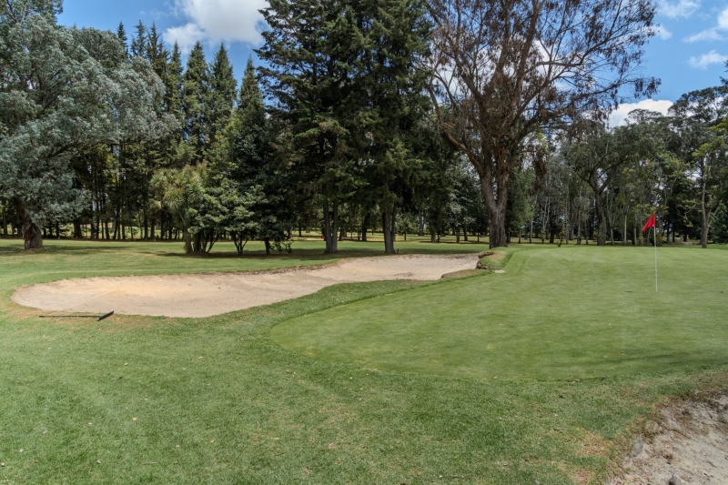Bogotá reabre el campo de golf del parque La Florida