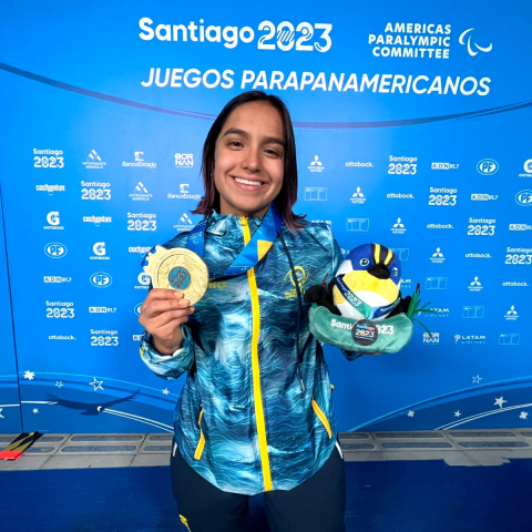 Sara Vargas fue de nuevo la máxima medallista del Equipo Bogotá en los Juegos Parapanamericanos. Foto cortesía CPC.