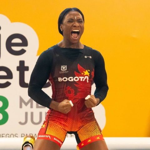 Yenny Alvarez se ratificó como la mejor pesista de su categoría en el país.