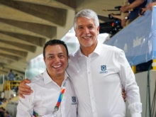 alcalde peñalosa junto a Orlando Molano