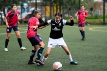 Niñas en Partido de fútbol 