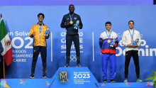 David Felipe Paz (izq.), medalla de plata en taekwondo. Foto cortesía COC.