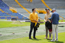 Javier Suárez, Iván Novella y Jaime Yarza, durante la inspección de la FIFA. Foto IDRD.