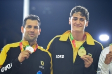 Gabriel Arias y Omar Pinzón, ganadores del oro y la plata en los 50m espalda masculino 