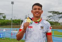 Santiago Pimentel, oro en lanzamiento de jabalina