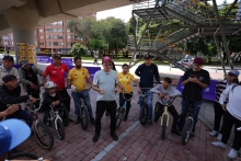 Daniel Dhers rodó con Bogotá en la Ciclovía Alternativa del IDRD