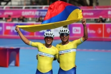 Santiago Vásquez (izquierda) y John Edwar Tascón, lograron las dos medallas de oro del Equipo Bogotá en la segunda jornada de competencias en los Juegos Suramericanos. Foto cortesía COC.