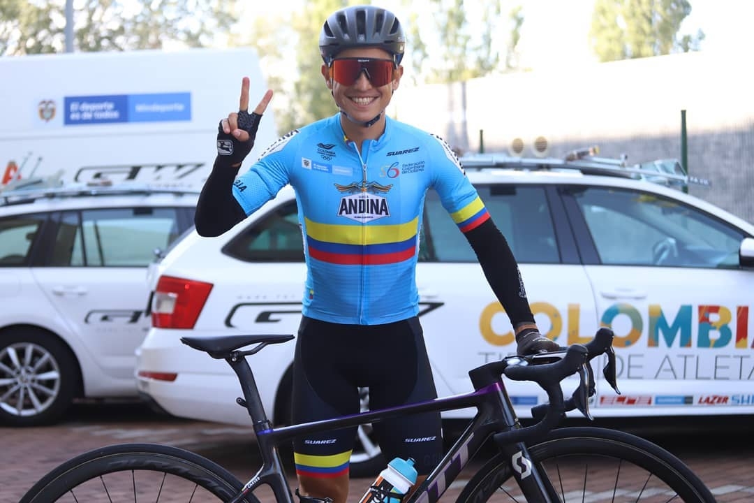 ciclista sonriendo