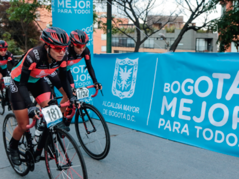 Ciclistas en travesía