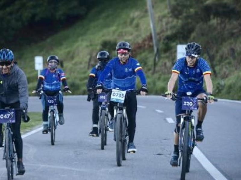 Ciclistas en travesía