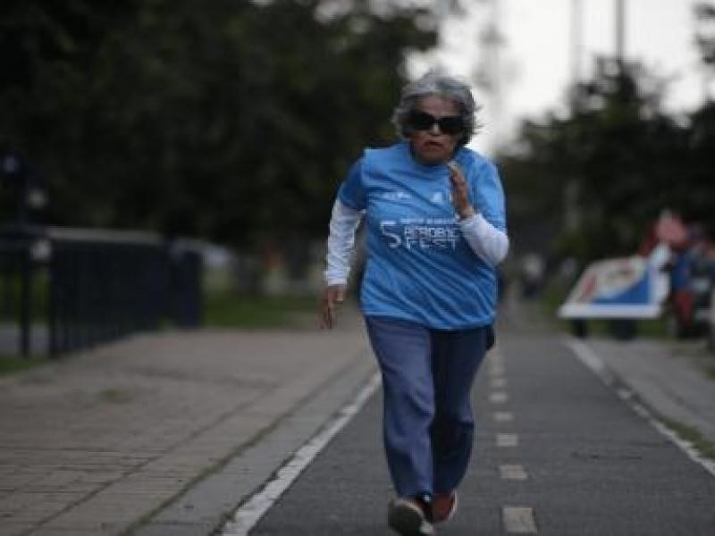 Blanca Cecilia corriendo