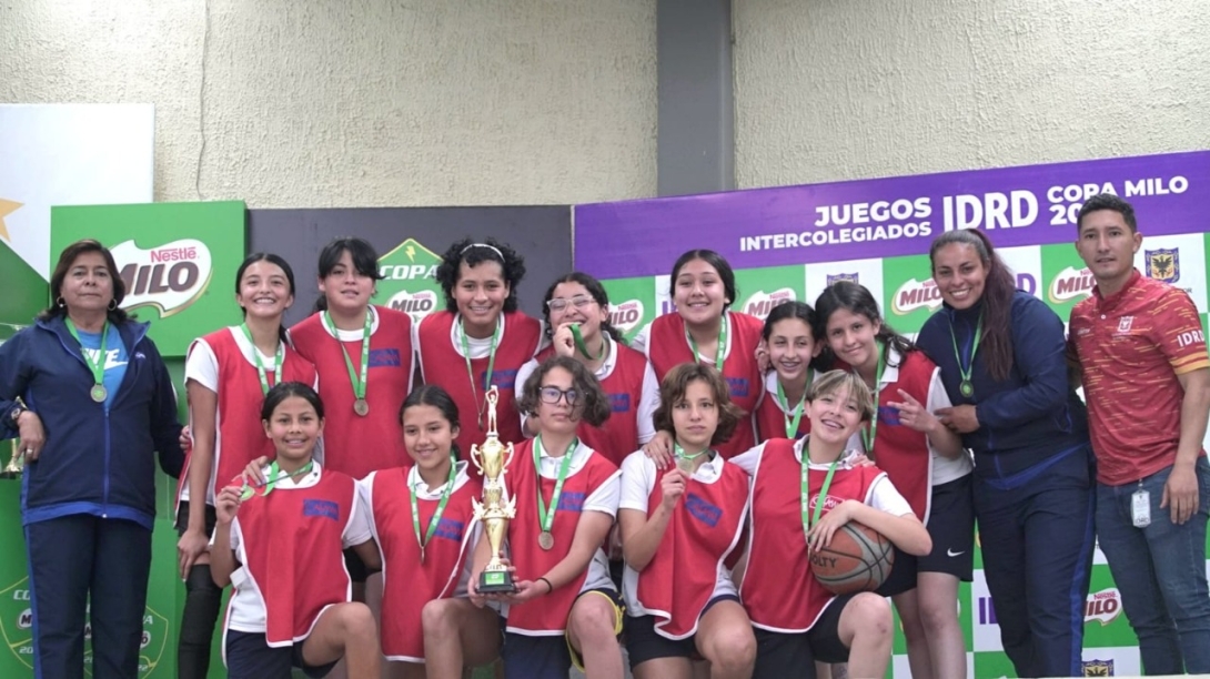 El Colegio Cafam fue el campeón de baloncesto en los Juegos Intercolegiados categoría prejuvenil femenino, y clasificó a la Final Regional en Tunja. Fotos IDRD/Diego Hermosilla.