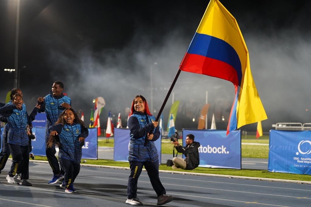 ●	Un total de 20 delegaciones, desfilaron en la pista atlética de la Unidad Deportiva El Salitre en el acto inaugural de las justas. Serán   739 paraatletas,  entre los 12 y los 21 años, los que estarán  en competencia en la capital del país.   ●	La ceremonia inaugural contó con la presencia de destacadas personalidades, la alcaldesa de Bogotá, Claudia López, la directora del IDRD, Blanca Durán, el Viceministro del Deporte, Camilo Iguarán, el presidente del Comité Paralímpico de la Américas, Julio César Ávi