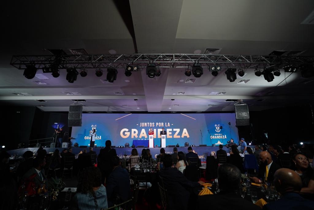 Ceremonia de gala en el Centro de Eventos Montevideo