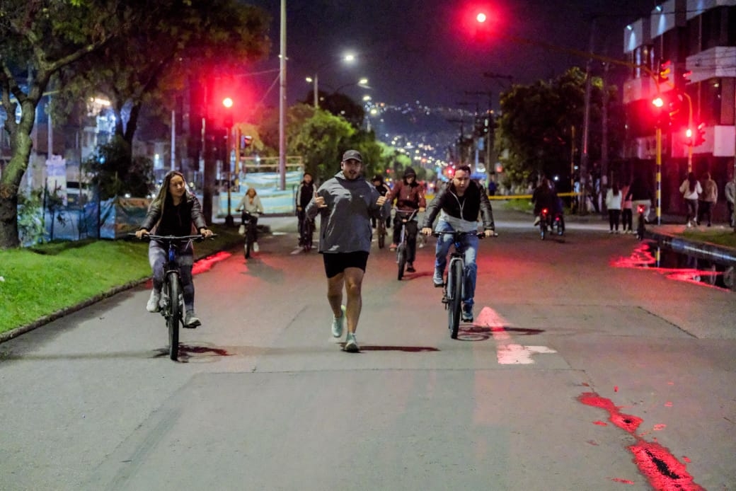 Ciclovía nocturna