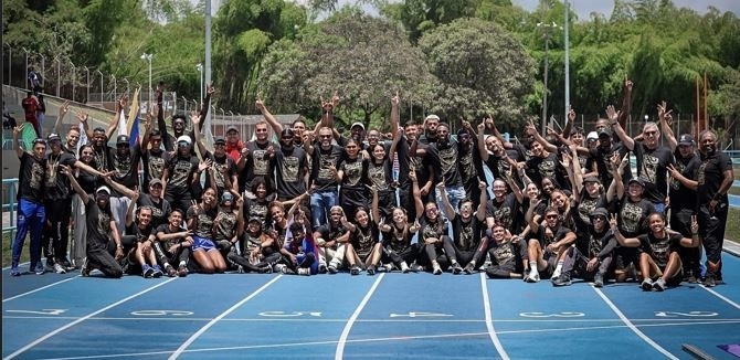 Equipo Bogotá-Liga de Atletismo de Bogotá, nuevo campeón colombiano. Foto cortesía Liga de Atletismo.